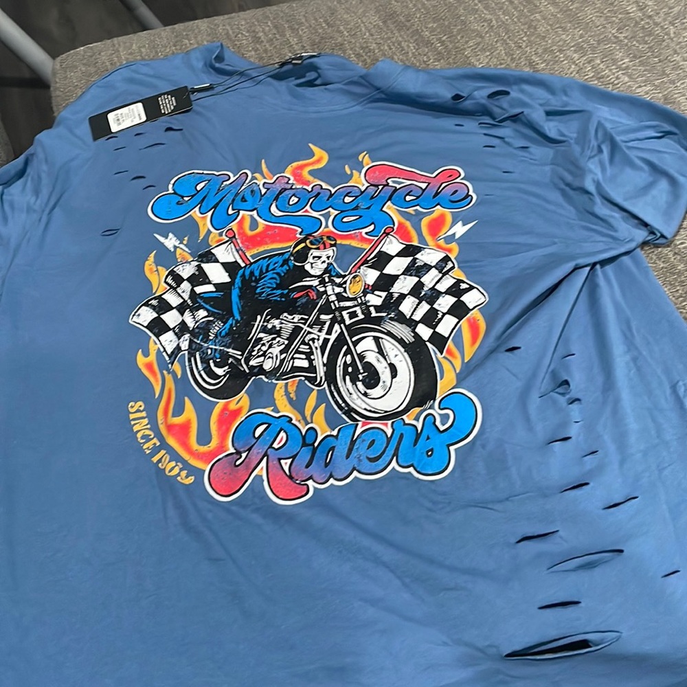 Womens XL Graphic Tee